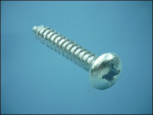 SCREW M5,5x32mm ROUND HEAD +