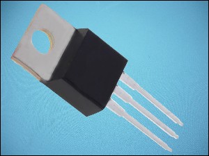СИМИСТОР TIC226M TO-220 600V 8A