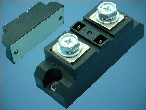 РЕЛЕ LRSSR-M 3-32VDC 150A