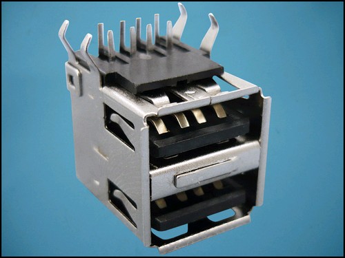 КОНЕКТОРИ 2xUSB-A USBA-2G ГНЕЗДОВ PCB